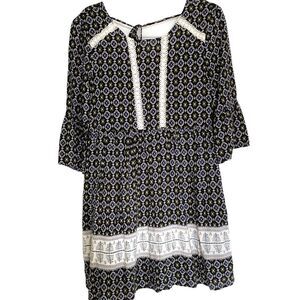 Urban Outfitters LA Green Lace Embroidered Boho Mini Dress Short Sleeve Size M